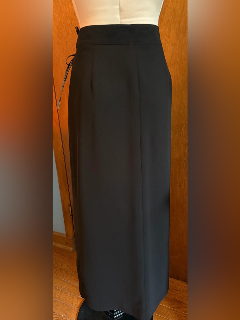 VTG Sport Collection Black midi wrap Pencil Skirt with Side Tie Detail - Picture 6 of 9
